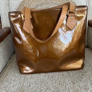 Louis Vuitton Houston Vernis bag